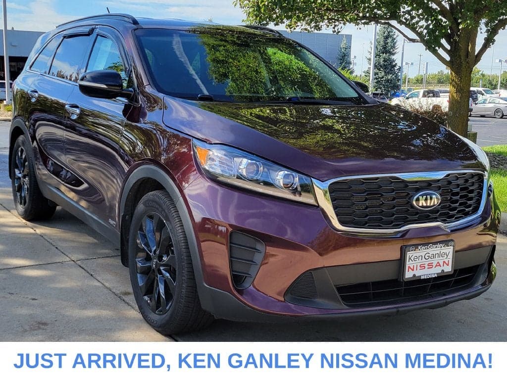 2019 Kia Sorento Base — photo 1 of 35
