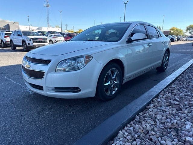 2011 Chevrolet Malibu LT w/2LT — photo 1 of 23