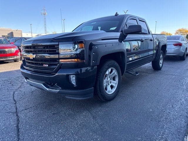 2018 Chevrolet Silverado 1500 LT — photo 1 of 21
