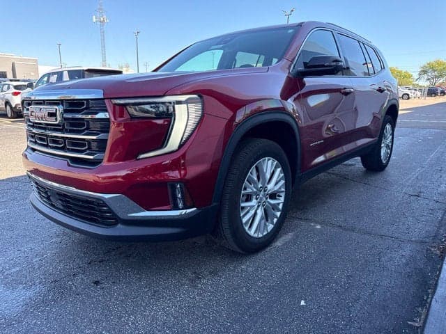 2024 GMC Acadia FWD Elevation — photo 1 of 5