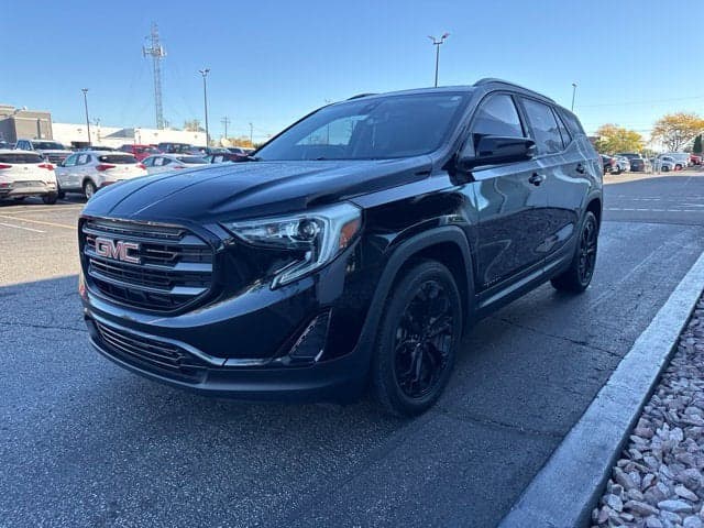 2020 GMC Terrain SLE — photo 1 of 20
