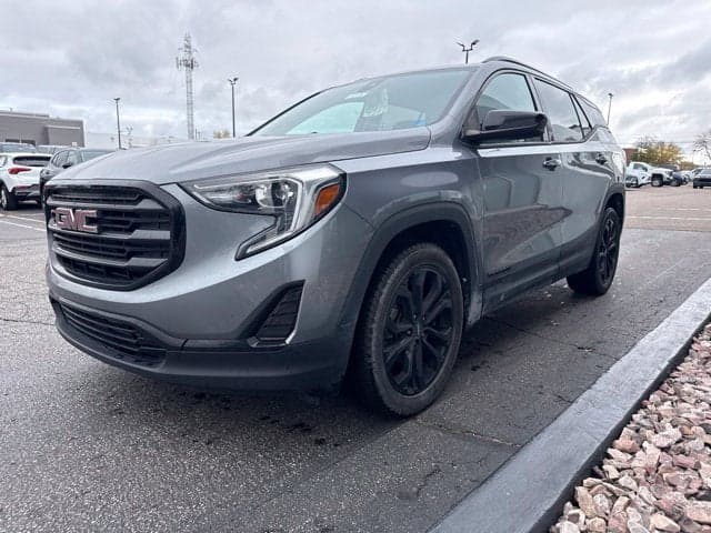 2020 GMC Terrain SLE — photo 1 of 5