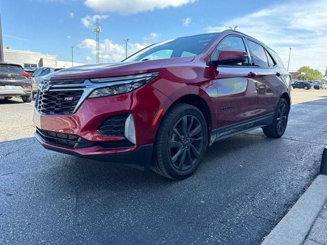 2022 Chevrolet Equinox RS — photo 1 of 5