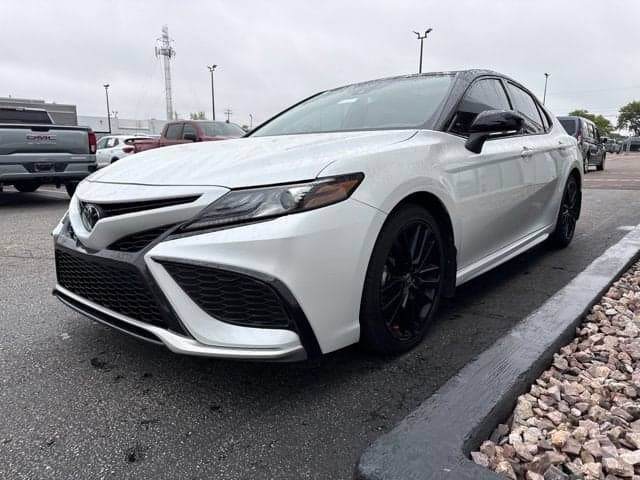 2023 Toyota Camry XSE — photo 1 of 5