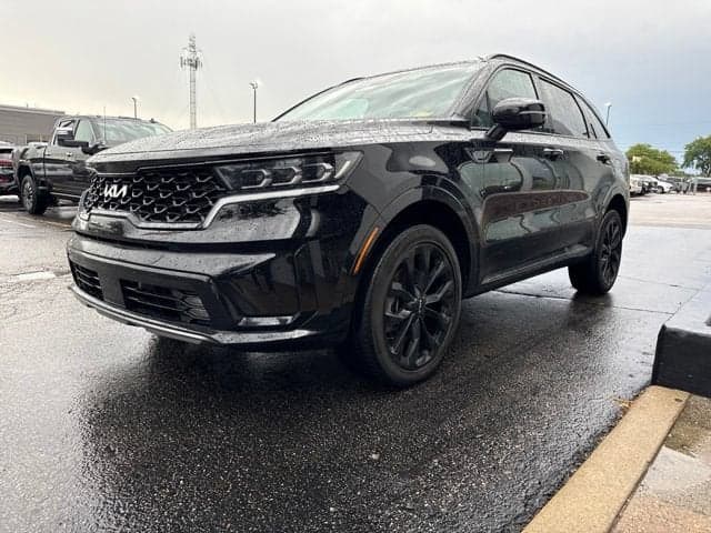 2023 Kia Sorento SX — photo 1 of 5