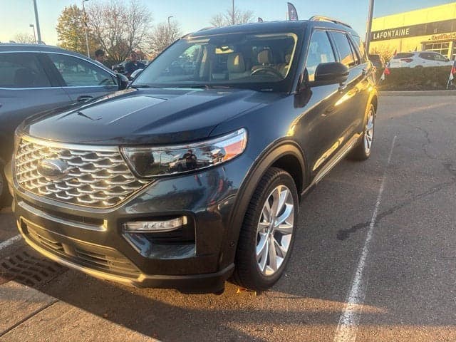 2022 Ford Explorer Platinum — photo 1 of 5