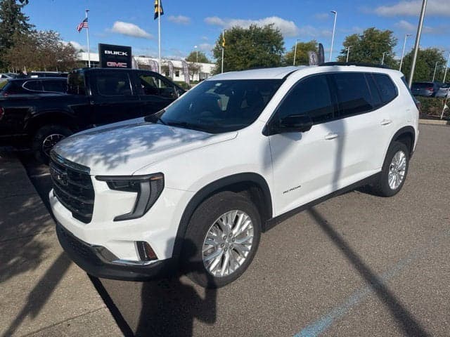 2024 GMC Acadia FWD Elevation — photo 1 of 23