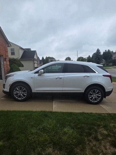 2023 Cadillac XT5 AWD Premium Luxury — photo 1 of 5