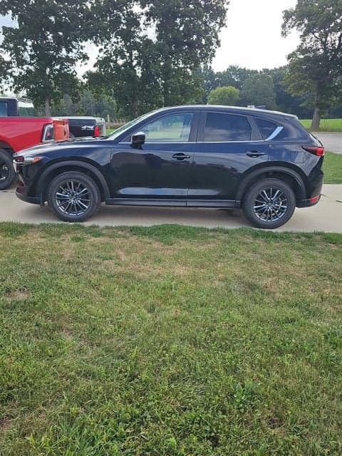 2021 Mazda CX-5 Touring — photo 1 of 4