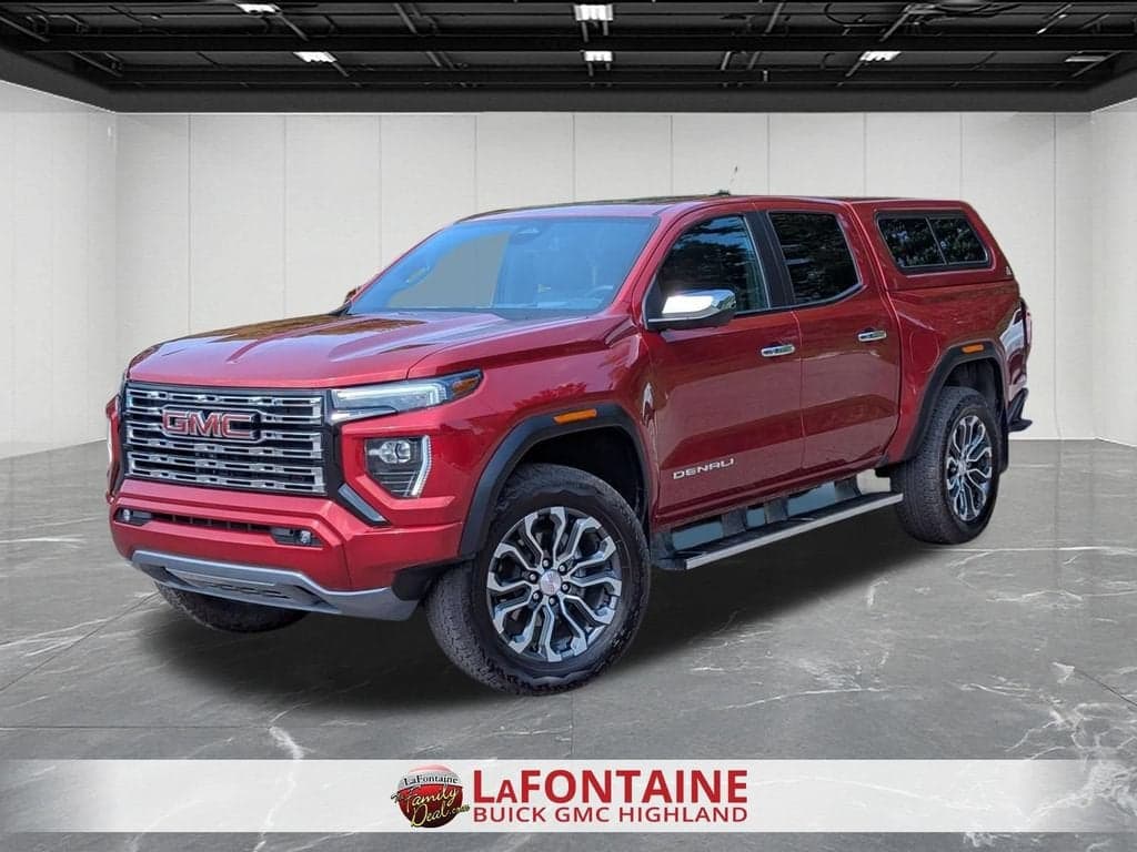 2025 GMC Canyon Denali — photo 1 of 48
