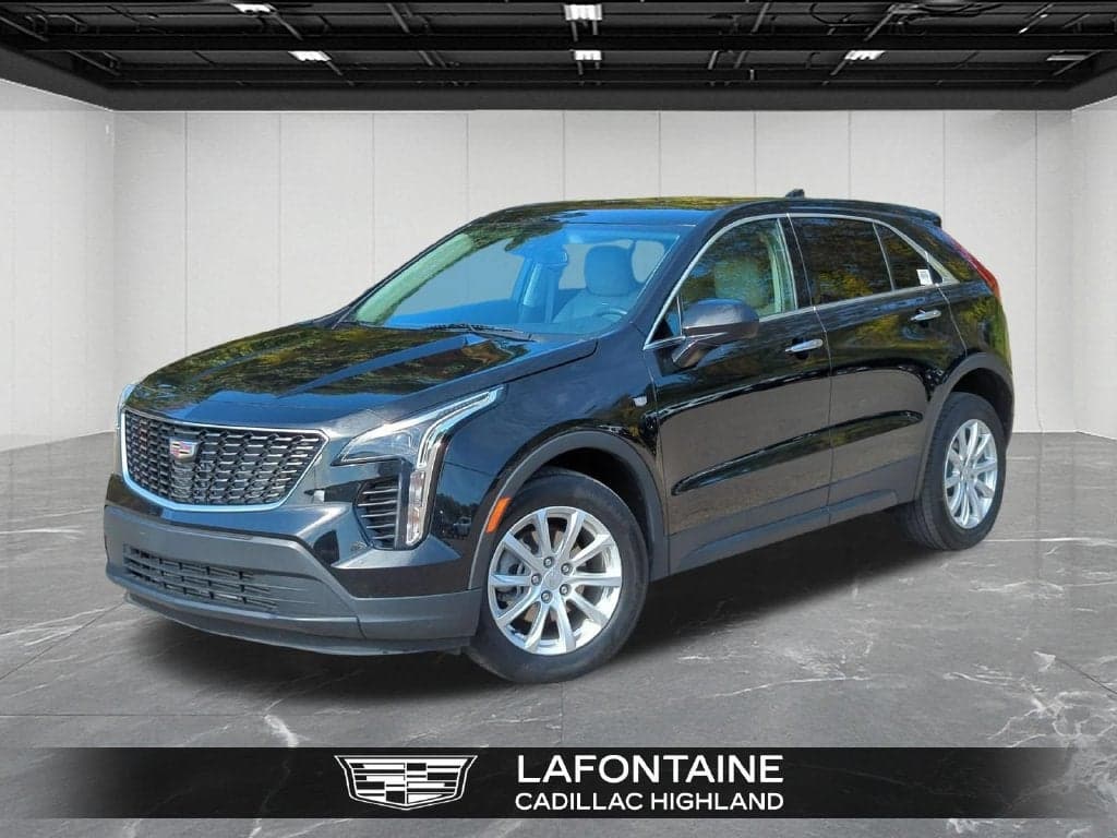 2023 Cadillac XT4 AWD Luxury — photo 1 of 5