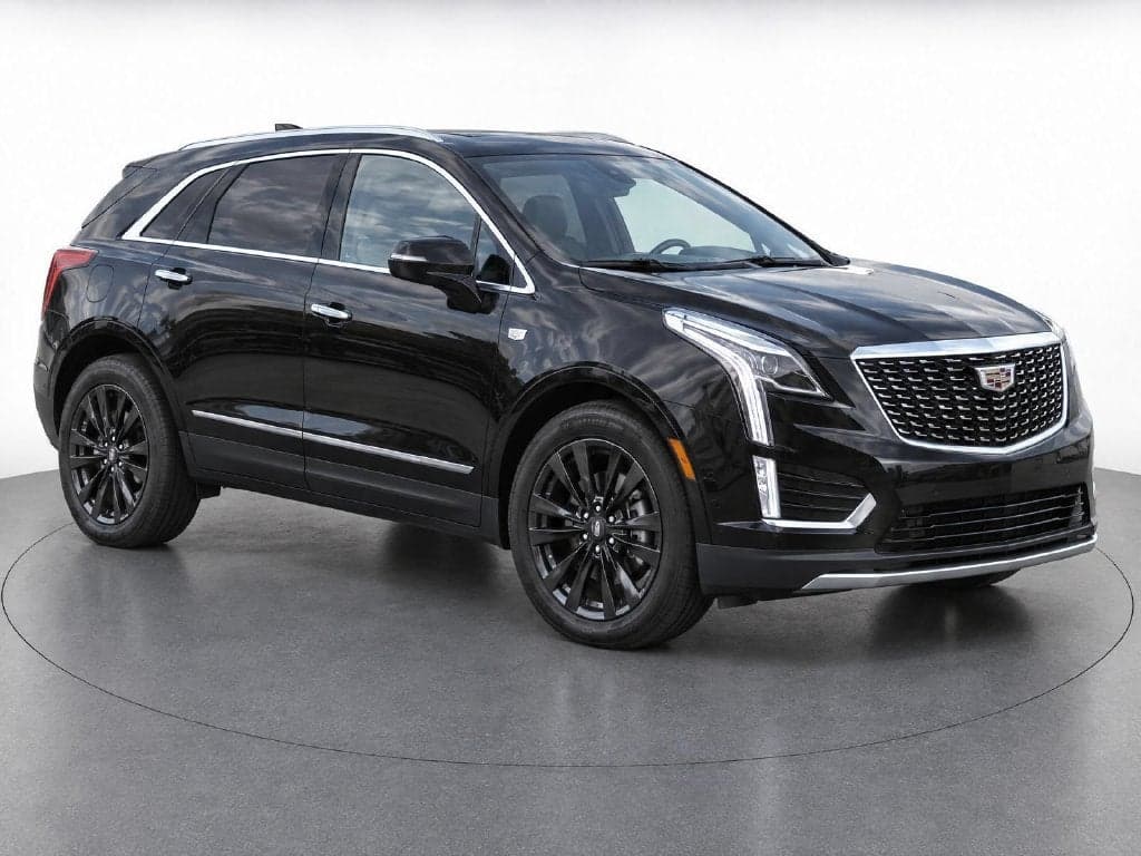 2024 Cadillac XT5 Base — photo 1 of 8
