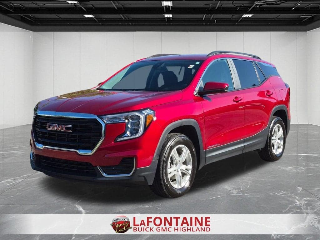 2024 GMC Terrain SLE — photo 1 of 5