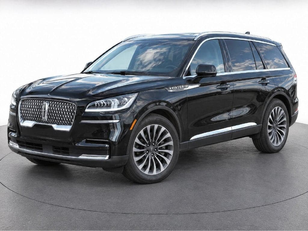 2023 Lincoln Aviator Standard — photo 1 of 5