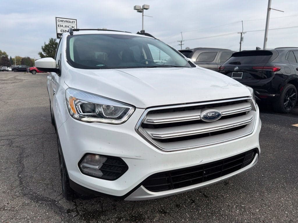 2018 Ford Escape SEL — photo 1 of 5