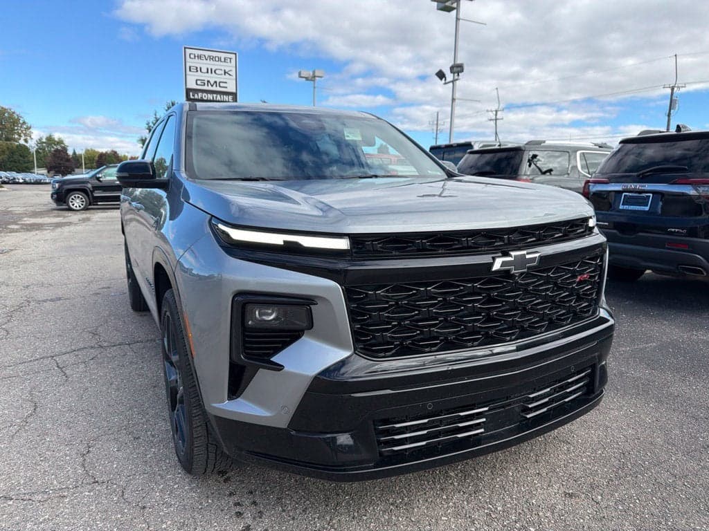 2024 Chevrolet Traverse Limited RS — photo 1 of 35