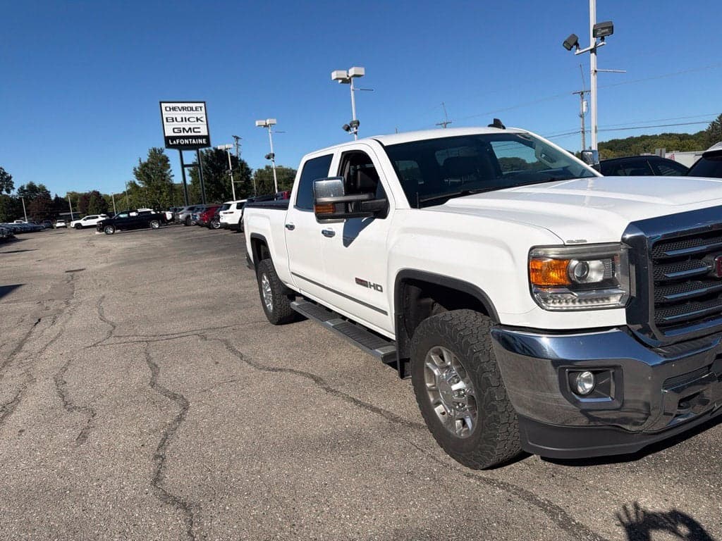 2015 GMC Sierra 2500HD SLT — photo 1 of 37