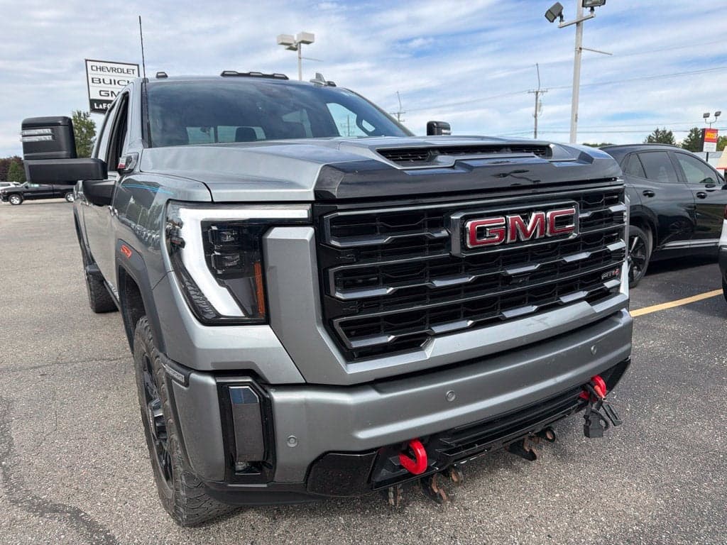 2024 GMC Sierra 2500HD AT4 — photo 1 of 34