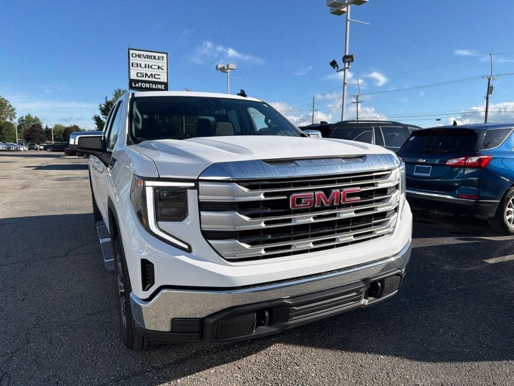 2025 GMC Sierra 1500 SLE — photo 1 of 32