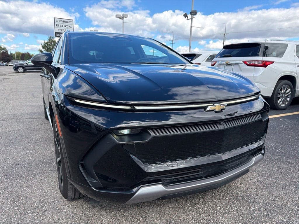 2024 Chevrolet Equinox EV 2LT — photo 1 of 5