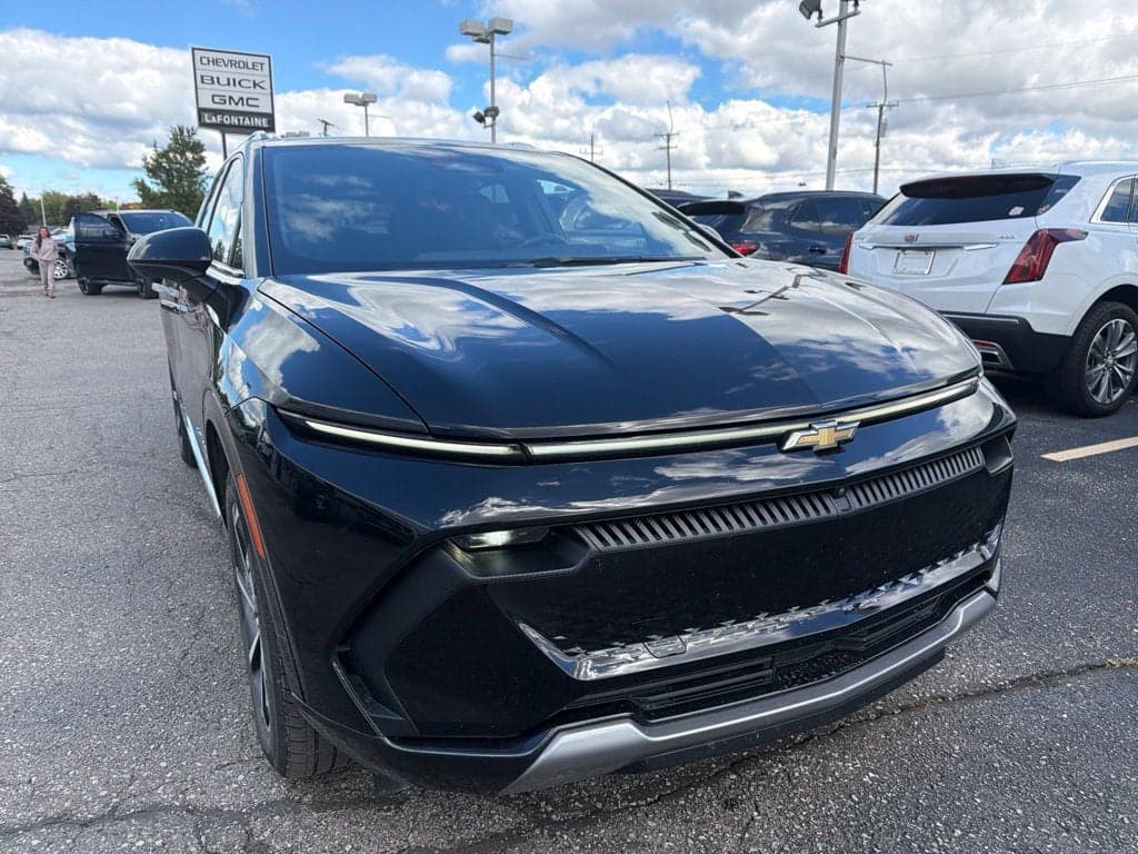 2024 Chevrolet Equinox EV 2LT — photo 1 of 5
