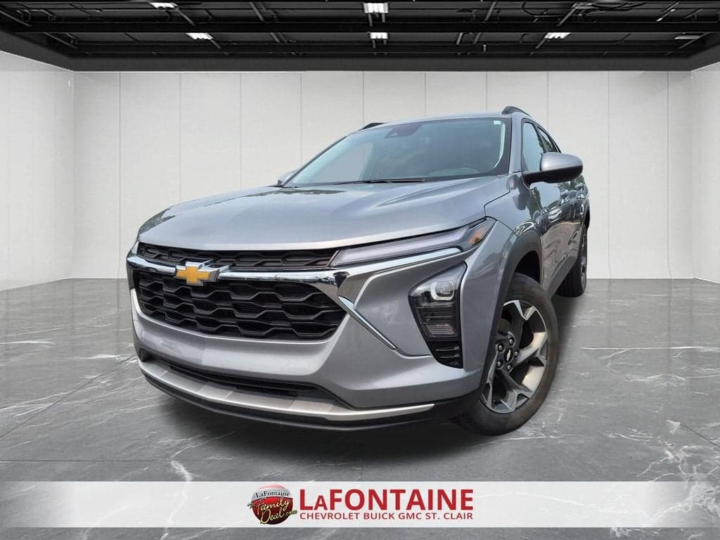 2024 Chevrolet Trax LT — photo 1 of 44