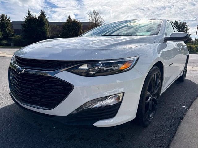 2024 Chevrolet Malibu 1LT — photo 1 of 44