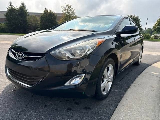 2013 Hyundai Elantra GLS — photo 1 of 22