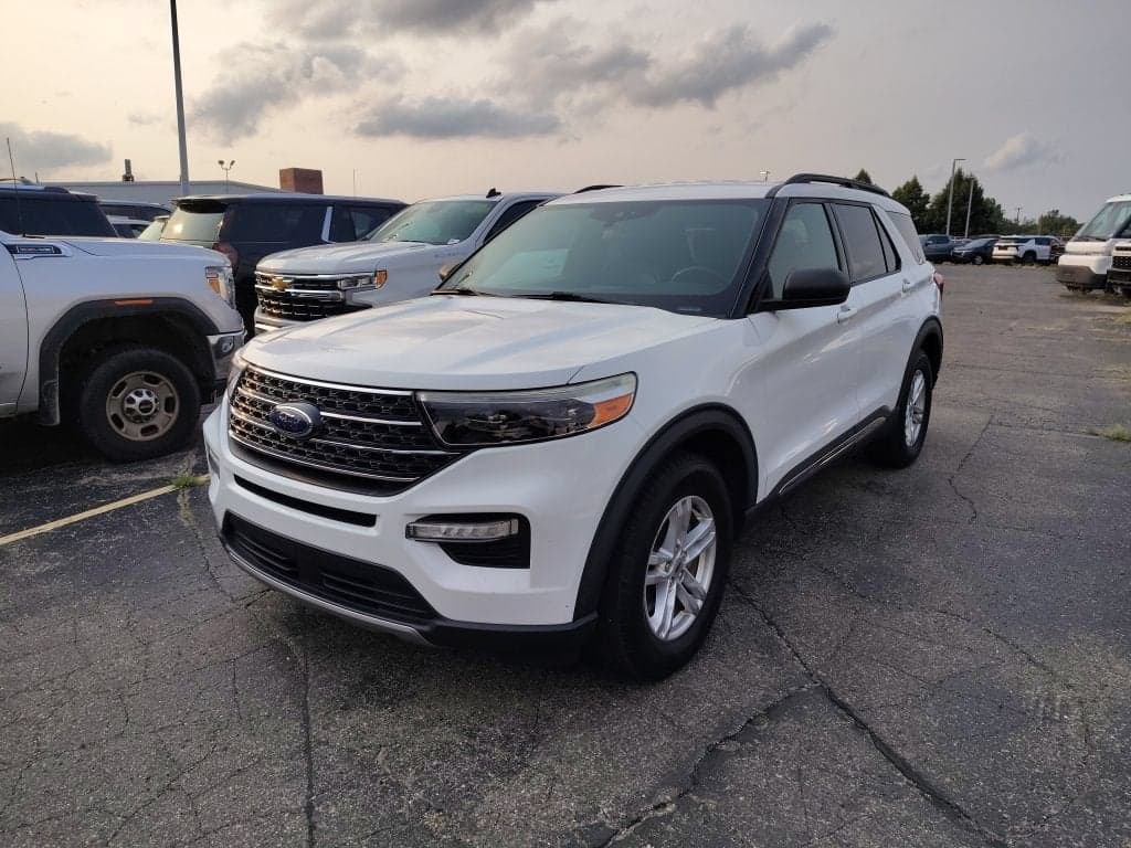 2020 Ford Explorer XLT — photo 1 of 17