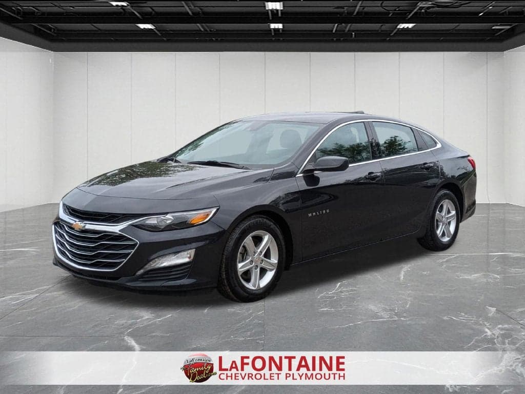 2023 Chevrolet Malibu LT — photo 1 of 45