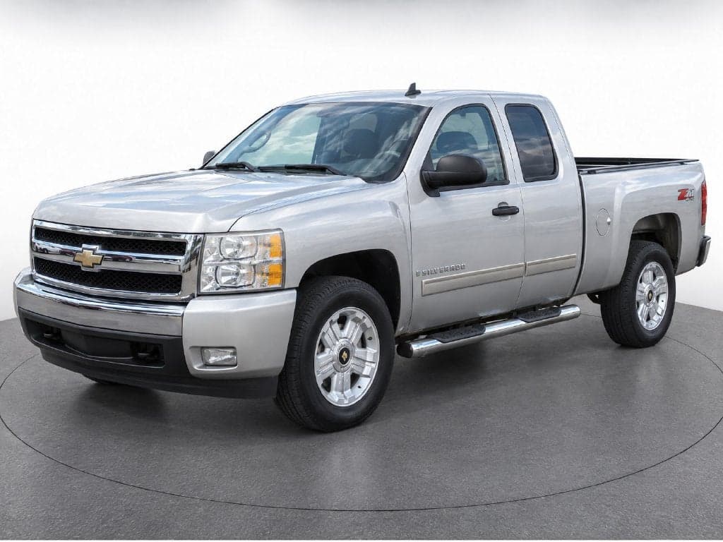 2008 Chevrolet Silverado 1500 LT w/1LT — photo 1 of 5