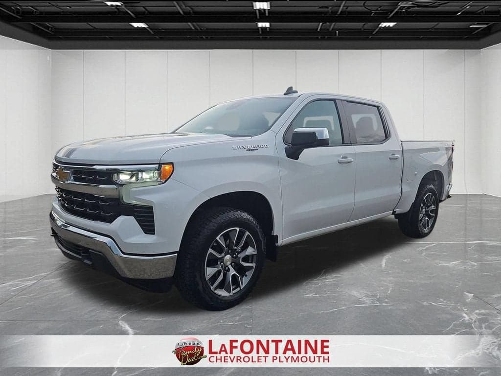 2024 Chevrolet Silverado 1500 LT — photo 1 of 34