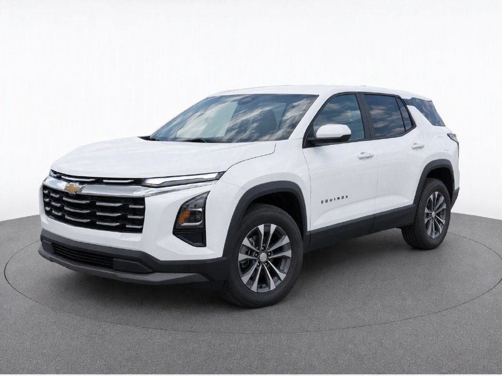 2026 Chevrolet Equinox FWD LT — photo 1 of 17