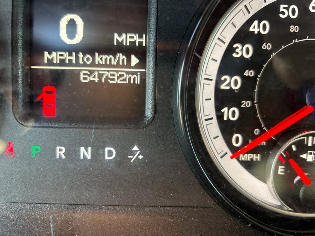 2023 RAM 1500 Classic SLT — photo 1 of 5