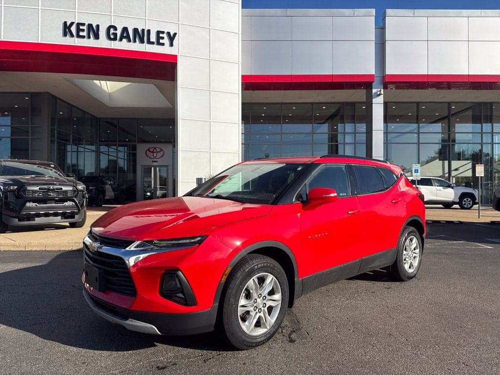 2021 Chevrolet Blazer LT — photo 1 of 5