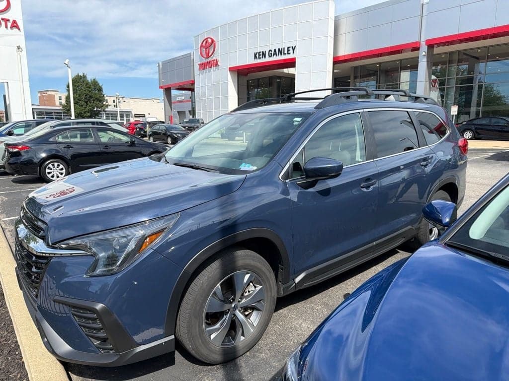 2024 Subaru Ascent Premium — photo 1 of 5