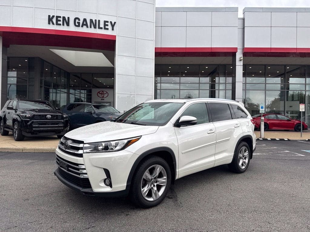 2018 Toyota Highlander Limited — photo 1 of 22