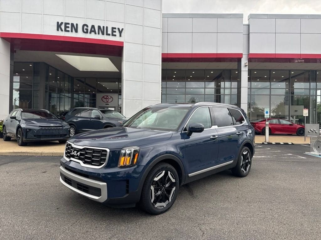 2024 Kia Telluride S — photo 1 of 5