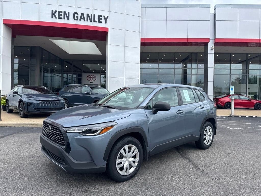 2024 Toyota Corolla Cross L — photo 1 of 5