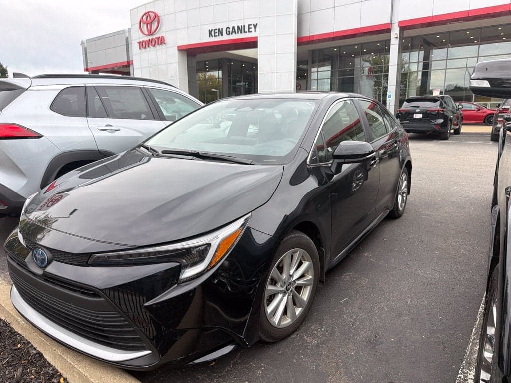 2024 Toyota Corolla Hybrid XLE — photo 1 of 5