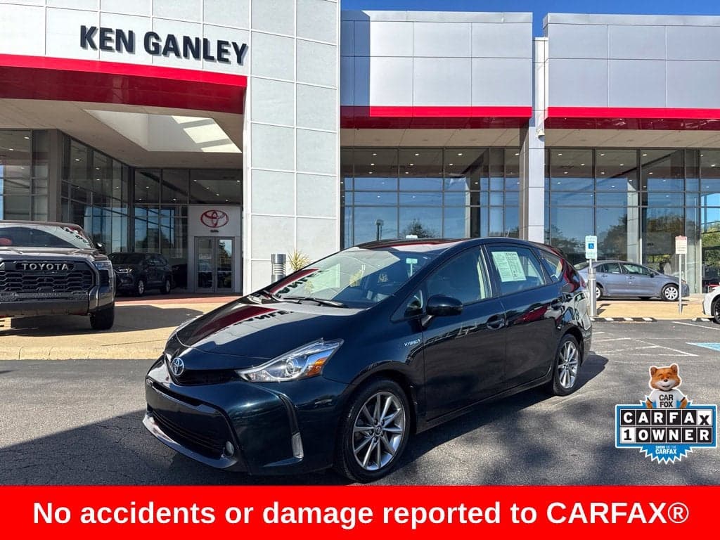 2017 Toyota Prius v Five — photo 1 of 5