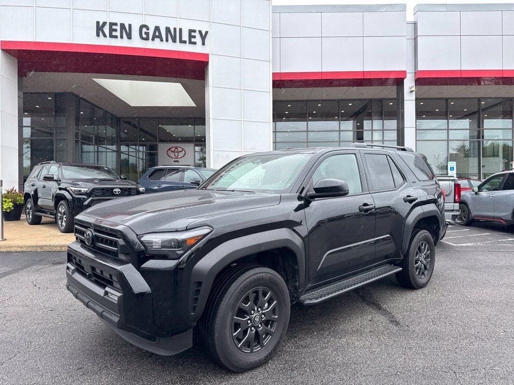 2025 Toyota 4Runner SR5 — photo 1 of 22