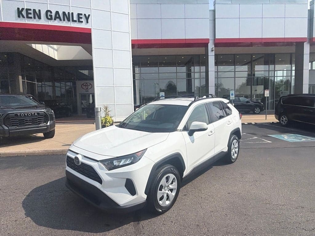 2019 Toyota RAV4 LE — photo 1 of 50