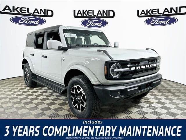 2026 Ford Bronco Outer Banks — photo 1 of 25
