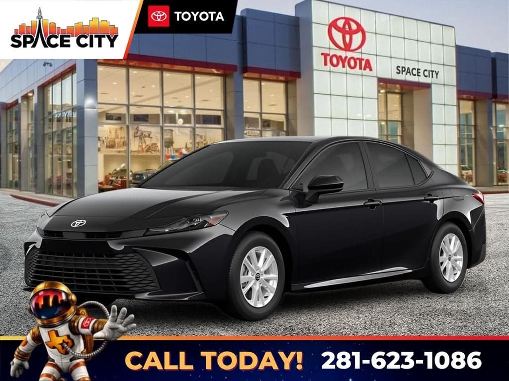 2026 Toyota Camry LE — photo 1 of 15