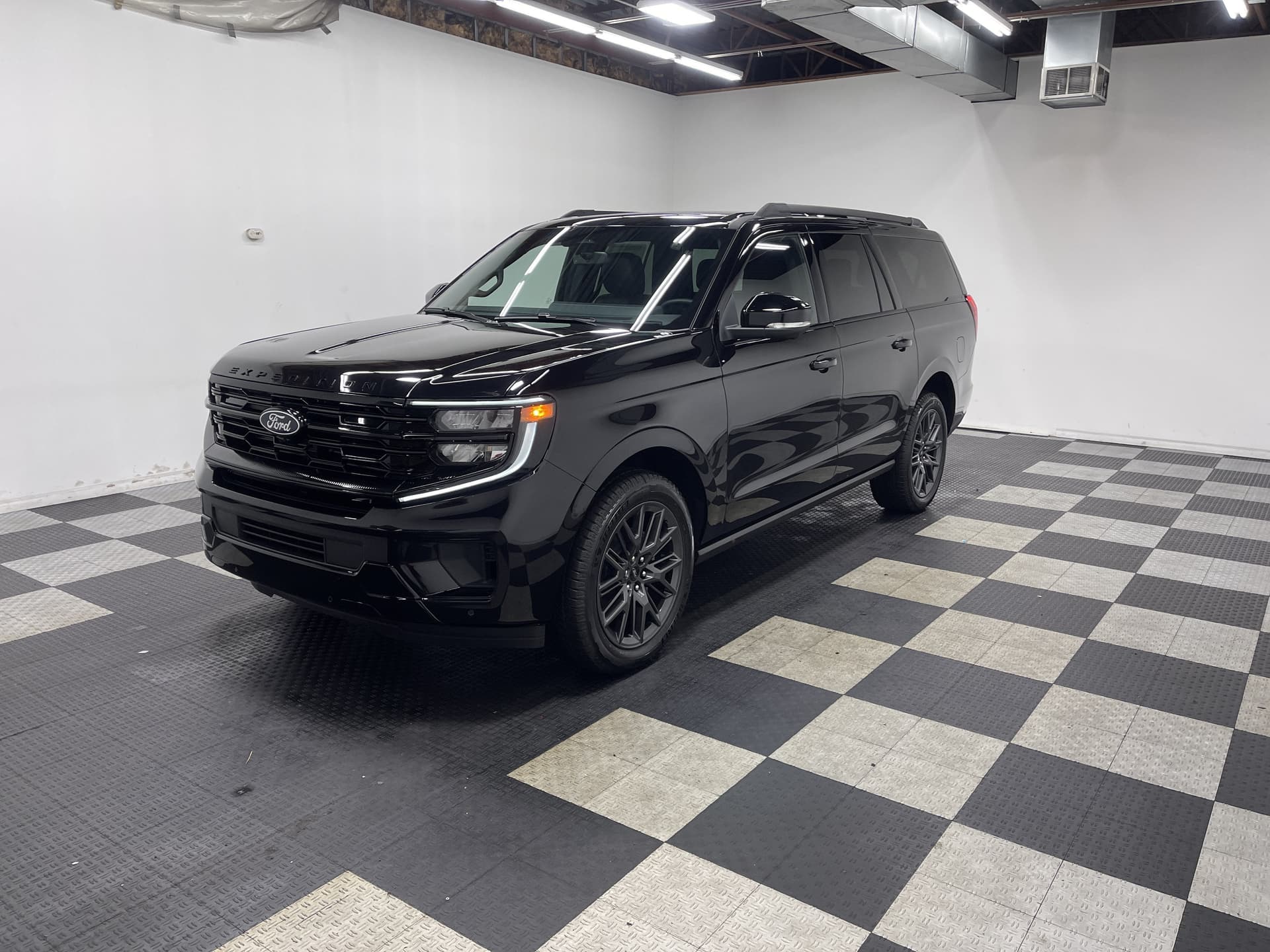 2027 Ford Expedition Max Base — photo 1 of 22