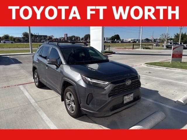 2023 Toyota RAV4 XLE — photo 1 of 5