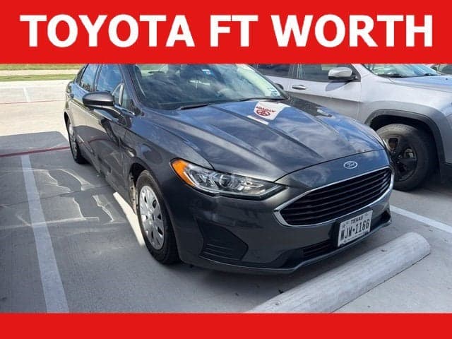 2020 Ford Fusion S — photo 1 of 5