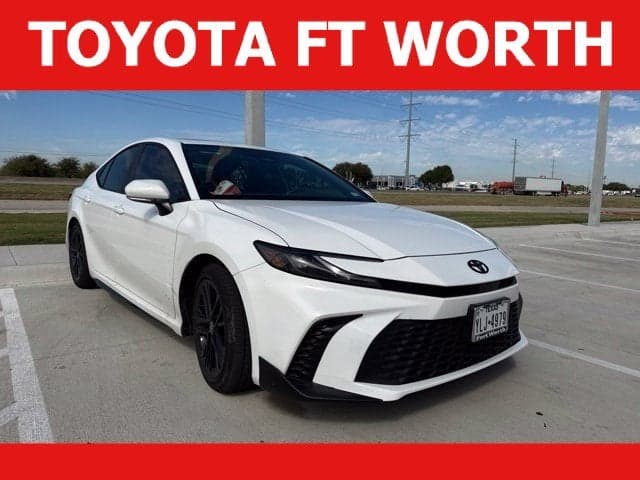 2026 Toyota Camry SE — photo 1 of 5