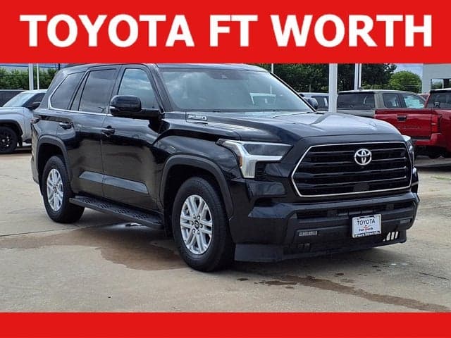 2025 Toyota Sequoia SR5 — photo 1 of 45